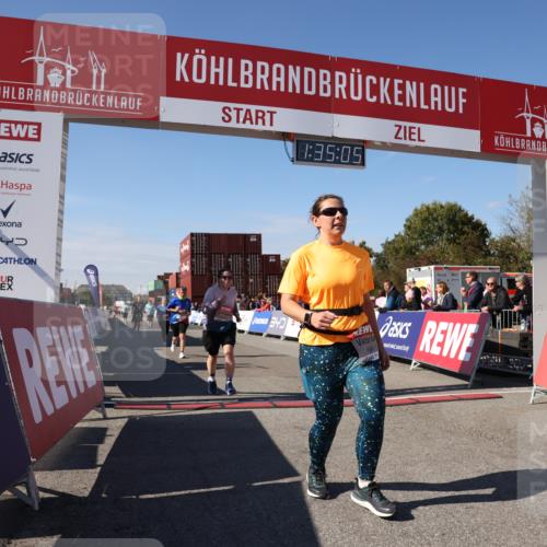 03.10.2025 - Köhlbrandbrückenlauf Lena Gebhardt http://msf.ph/oto/9069879 03.10.2025 13:35:06 Ziel 5360, 5427, 5557, 5604, 6265, 6434 meine-sportfotos.de