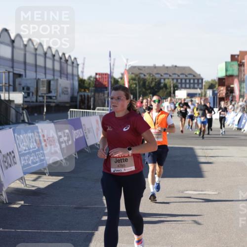 03.10.2025 - Köhlbrandbrückenlauf Jannik Wohlers http://msf.ph/oto/9069884 03.10.2025 13:14:07 Ziel 4313, 4728, 4785, 4809, 4868, 5727, 6318, 6766 meine-sportfotos.de