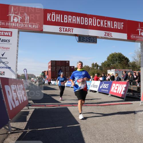 03.10.2025 - Köhlbrandbrückenlauf Lena Gebhardt http://msf.ph/oto/9069941 03.10.2025 13:35:09 Ziel 5360, 5427, 5557, 5604, 6265 meine-sportfotos.de