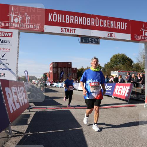 03.10.2025 - Köhlbrandbrückenlauf Lena Gebhardt http://msf.ph/oto/9069947 03.10.2025 13:35:09 Ziel 5360, 5427, 5557, 5604, 6265 meine-sportfotos.de