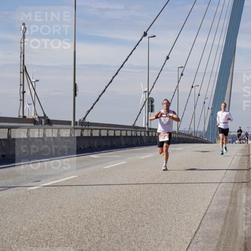 03.10.2025 - Köhlbrandbrückenlauf Michael Burmester http://msf.ph/oto/9069971 03.10.2025 12:32:51 Position 2 6216 meine-sportfotos.de
