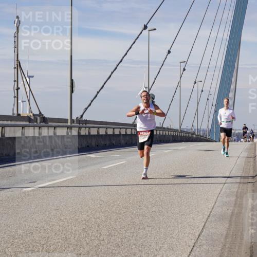 03.10.2025 - Köhlbrandbrückenlauf Michael Burmester http://msf.ph/oto/9069976 03.10.2025 12:32:52 Position 2 6216 meine-sportfotos.de