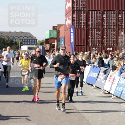 03.10.2025 - Köhlbrandbrückenlauf Jannik Wohlers http://msf.ph/oto/9069981 03.10.2025 13:14:14 Ziel 4313, 4437, 4569, 4641, 4728, 4776, 4785, 4809, 4888, 5282, 6318, 6327, 6418, 6735 meine-sportfotos.de