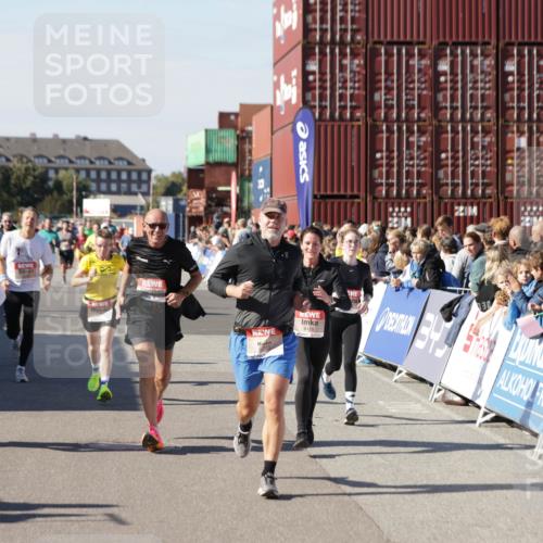 03.10.2025 - Köhlbrandbrückenlauf Jannik Wohlers http://msf.ph/oto/9069990 03.10.2025 13:14:15 Ziel 4313, 4437, 4569, 4641, 4728, 4776, 4785, 4809, 4888, 5282, 6327, 6418, 6735 meine-sportfotos.de