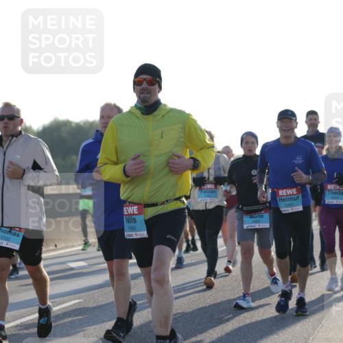 03.10.2025 - Köhlbrandbrückenlauf Jannik Wohlers http://msf.ph/oto/9069991 03.10.2025 09:17:20 Position 3 3392, 1662, 3493, 3261, 3492 meine-sportfotos.de