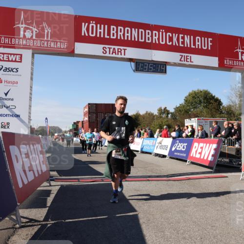 03.10.2025 - Köhlbrandbrückenlauf Lena Gebhardt http://msf.ph/oto/9069996 03.10.2025 13:35:14 Ziel 4886, 5279, 5360, 5412, 5427, 5557, 5604, 6204, 6205, 6265, 6547 meine-sportfotos.de
