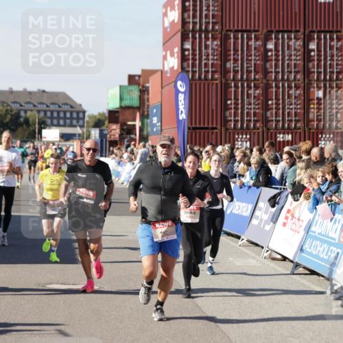 03.10.2025 - Köhlbrandbrückenlauf Jannik Wohlers http://msf.ph/oto/9069998 03.10.2025 13:14:15 Ziel 4313, 4437, 4569, 4641, 4728, 4776, 4785, 4809, 4888, 5282, 6327, 6418, 6735 meine-sportfotos.de
