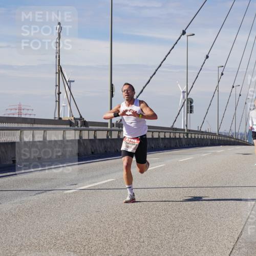 03.10.2025 - Köhlbrandbrückenlauf Michael Burmester http://msf.ph/oto/9069999 03.10.2025 12:32:53 Position 2 6216 meine-sportfotos.de