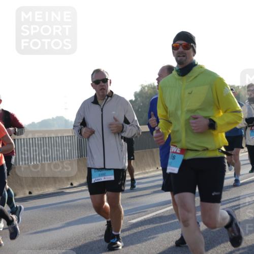 03.10.2025 - Köhlbrandbrückenlauf Jannik Wohlers http://msf.ph/oto/9070008 03.10.2025 09:17:20 Position 3 1343, 3392, 3493, 3261 meine-sportfotos.de