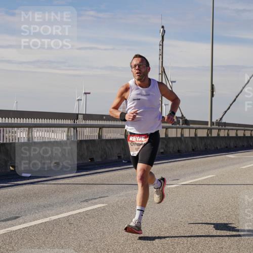 03.10.2025 - Köhlbrandbrückenlauf Michael Burmester http://msf.ph/oto/9070027 03.10.2025 12:32:54 Position 2 6216 meine-sportfotos.de