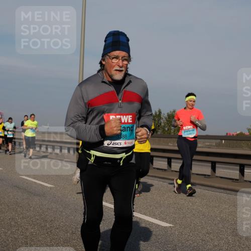 03.10.2025 - Köhlbrandbrückenlauf Fabian Wolf http://msf.ph/oto/9070032 03.10.2025 10:12:18 Position 3 3388, 2299 meine-sportfotos.de