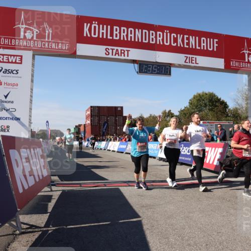 03.10.2025 - Köhlbrandbrückenlauf Lena Gebhardt http://msf.ph/oto/9070048 03.10.2025 13:35:18 Ziel 4886, 5279, 5360, 5412, 5548, 5575, 6204, 6205, 6265, 6358, 6547 meine-sportfotos.de