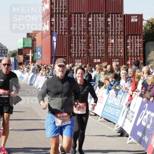03.10.2025 - Köhlbrandbrückenlauf Jannik Wohlers http://msf.ph/oto/9070051 03.10.2025 13:14:16 Ziel 4313, 4437, 4569, 4641, 4728, 4776, 4785, 4809, 4888, 5282, 6327, 6418, 6735 meine-sportfotos.de
