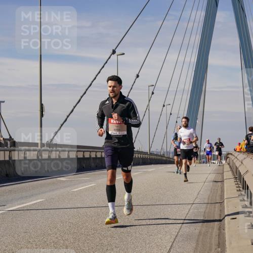 03.10.2025 - Köhlbrandbrückenlauf Michael Burmester http://msf.ph/oto/9070067 03.10.2025 12:33:12 Position 2 6793 meine-sportfotos.de