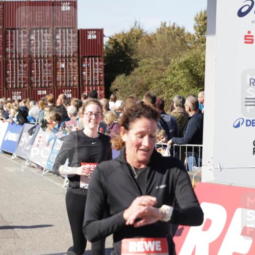03.10.2025 - Köhlbrandbrückenlauf Jannik Wohlers http://msf.ph/oto/9070108 03.10.2025 13:14:18 Ziel 4313, 4437, 4569, 4641, 4728, 4776, 4809, 4888, 5282, 6012, 6327, 6418, 6512, 6735 meine-sportfotos.de