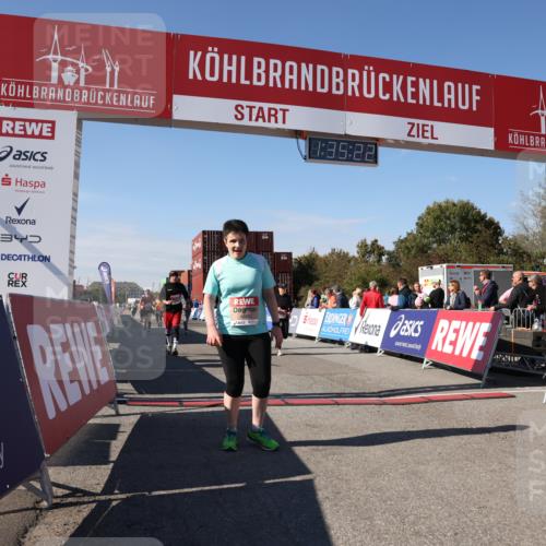 03.10.2025 - Köhlbrandbrückenlauf Lena Gebhardt http://msf.ph/oto/9070125 03.10.2025 13:35:23 Ziel 4434, 4440, 4886, 4949, 5140, 5279, 5412, 5548, 5575, 6204, 6205, 6358, 6411, 6547 meine-sportfotos.de