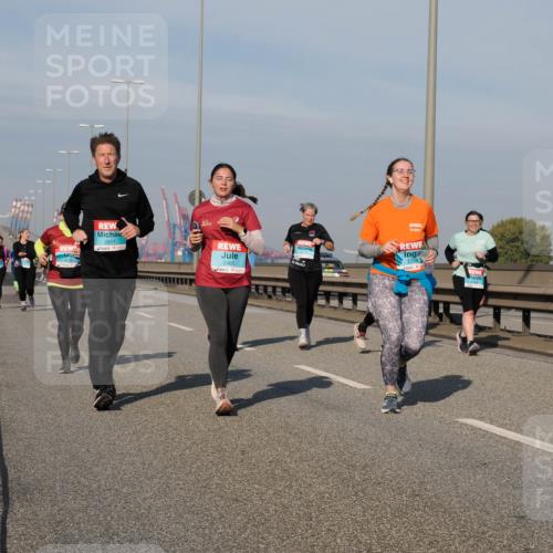 03.10.2025 - Köhlbrandbrückenlauf Fabian Wolf http://msf.ph/oto/9070153 03.10.2025 10:12:24 Position 3 2511, 2465, 2338 meine-sportfotos.de