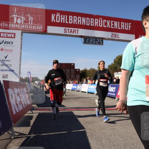 03.10.2025 - Köhlbrandbrückenlauf Lena Gebhardt http://msf.ph/oto/9070170 03.10.2025 13:35:26 Ziel 4434, 4440, 4886, 4949, 5140, 5279, 5356, 5412, 5548, 5575, 6204, 6205, 6283, 6358, 6411, 6547 meine-sportfotos.de