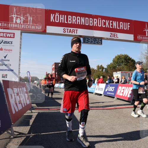 03.10.2025 - Köhlbrandbrückenlauf Lena Gebhardt http://msf.ph/oto/9070191 03.10.2025 13:35:27 Ziel 4434, 4440, 4886, 4949, 5140, 5279, 5356, 5517, 5548, 5575, 6204, 6205, 6283, 6358, 6411, 6547 meine-sportfotos.de