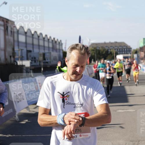 03.10.2025 - Köhlbrandbrückenlauf Jannik Wohlers http://msf.ph/oto/9070199 03.10.2025 13:14:21 Ziel 4426, 4437, 4569, 4641, 4728, 4776, 4809, 4888, 5132, 5282, 6012, 6327, 6418, 6512, 6735 meine-sportfotos.de
