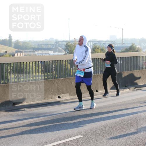 03.10.2025 - Köhlbrandbrückenlauf Lena Gebhardt http://msf.ph/oto/9070221 03.10.2025 09:24:20 Position 1  meine-sportfotos.de