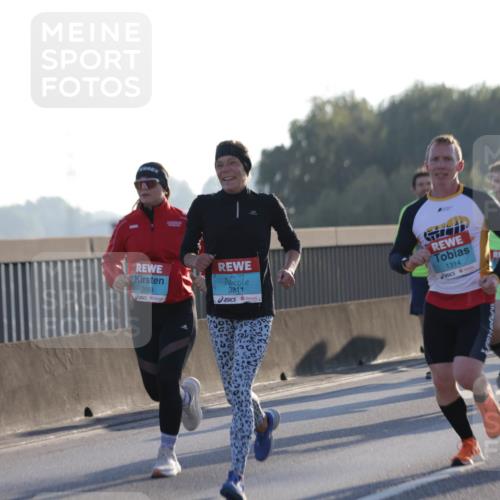 03.10.2025 - Köhlbrandbrückenlauf Jannik Wohlers http://msf.ph/oto/9070242 03.10.2025 09:17:26 Position 3 3189, 3811, 1314 meine-sportfotos.de