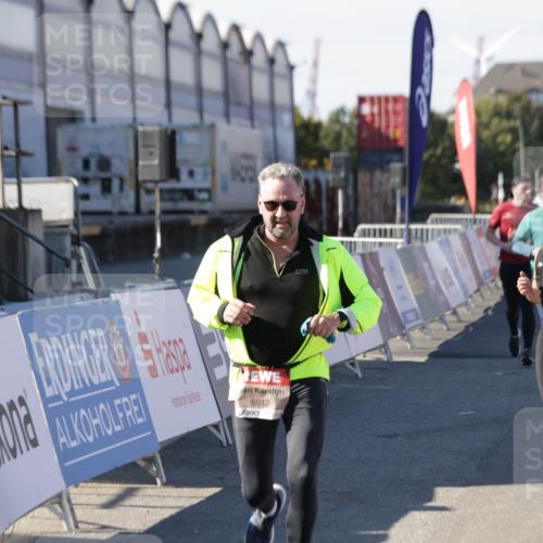 03.10.2025 - Köhlbrandbrückenlauf Jannik Wohlers http://msf.ph/oto/9070246 03.10.2025 13:14:22 Ziel 4426, 4437, 4569, 4641, 4728, 4776, 4809, 4888, 5132, 5282, 5902, 5903, 6012, 6327, 6418, 6512, 6735 meine-sportfotos.de