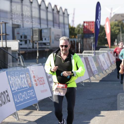 03.10.2025 - Köhlbrandbrückenlauf Jannik Wohlers http://msf.ph/oto/9070252 03.10.2025 13:14:22 Ziel 4426, 4437, 4569, 4641, 4728, 4776, 4809, 4888, 5132, 5282, 5902, 5903, 6012, 6327, 6418, 6512, 6735 meine-sportfotos.de