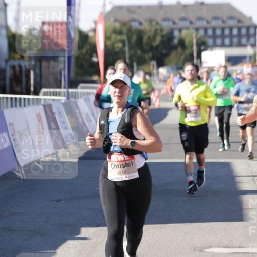 03.10.2025 - Köhlbrandbrückenlauf Jannik Wohlers http://msf.ph/oto/9070290 03.10.2025 13:14:24 Ziel 4400, 4426, 4437, 4569, 4641, 4776, 4888, 5132, 5282, 5805, 5902, 5903, 6012, 6327, 6418, 6512, 6735 meine-sportfotos.de
