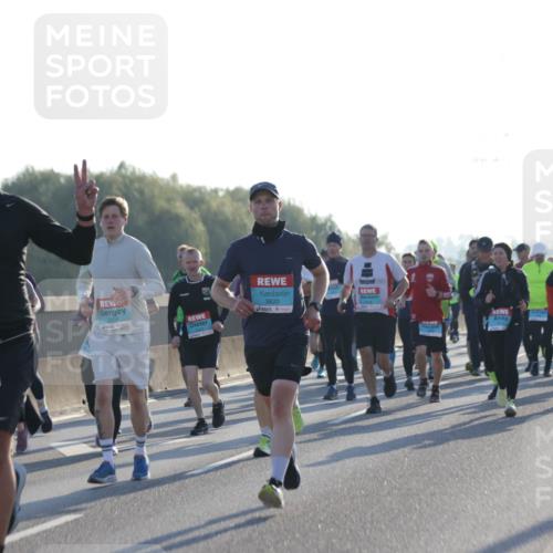 03.10.2025 - Köhlbrandbrückenlauf Jannik Wohlers http://msf.ph/oto/9070293 03.10.2025 09:17:28 Position 3 1015, 3820 meine-sportfotos.de