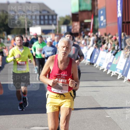 03.10.2025 - Köhlbrandbrückenlauf Jannik Wohlers http://msf.ph/oto/9070305 03.10.2025 13:14:25 Ziel 4400, 4426, 4437, 4569, 4776, 4888, 5132, 5282, 5782, 5805, 5902, 5903, 6012, 6327, 6418, 6512, 6735 meine-sportfotos.de