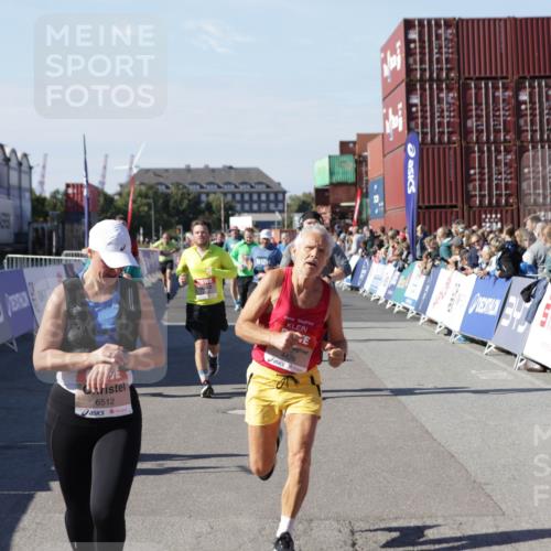 03.10.2025 - Köhlbrandbrückenlauf Jannik Wohlers http://msf.ph/oto/9070318 03.10.2025 13:14:25 Ziel 4400, 4426, 4437, 4569, 4776, 4888, 5132, 5282, 5782, 5805, 5902, 5903, 6012, 6327, 6418, 6512, 6735 meine-sportfotos.de