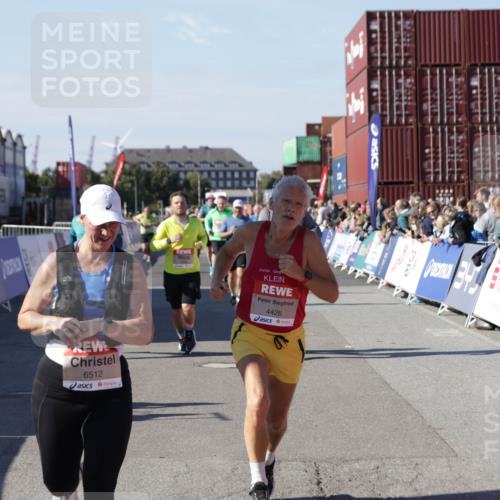 03.10.2025 - Köhlbrandbrückenlauf Jannik Wohlers http://msf.ph/oto/9070335 03.10.2025 13:14:25 Ziel 4400, 4426, 4437, 4569, 4776, 4888, 5132, 5282, 5782, 5805, 5902, 5903, 6012, 6327, 6418, 6512, 6735 meine-sportfotos.de