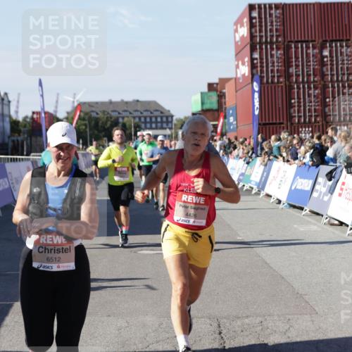 03.10.2025 - Köhlbrandbrückenlauf Jannik Wohlers http://msf.ph/oto/9070337 03.10.2025 13:14:25 Ziel 4400, 4426, 4437, 4569, 4776, 4888, 5132, 5282, 5782, 5805, 5902, 5903, 6012, 6327, 6418, 6512, 6735 meine-sportfotos.de