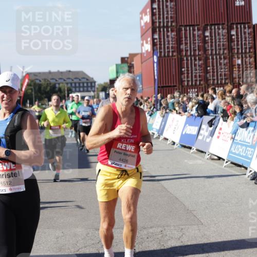 03.10.2025 - Köhlbrandbrückenlauf Jannik Wohlers http://msf.ph/oto/9070346 03.10.2025 13:14:26 Ziel 4400, 4426, 4437, 4569, 4776, 4888, 5132, 5282, 5782, 5805, 5902, 5903, 6012, 6327, 6418, 6512 meine-sportfotos.de