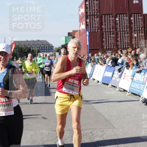 03.10.2025 - Köhlbrandbrückenlauf Jannik Wohlers http://msf.ph/oto/9070351 03.10.2025 13:14:26 Ziel 4400, 4426, 4437, 4569, 4776, 4888, 5132, 5282, 5782, 5805, 5902, 5903, 6012, 6327, 6418, 6512 meine-sportfotos.de