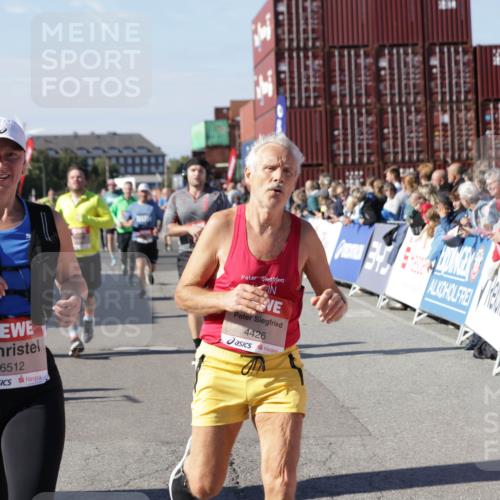 03.10.2025 - Köhlbrandbrückenlauf Jannik Wohlers http://msf.ph/oto/9070368 03.10.2025 13:14:26 Ziel 4400, 4426, 4437, 4569, 4776, 4888, 5132, 5282, 5782, 5805, 5902, 5903, 6012, 6327, 6418, 6512 meine-sportfotos.de