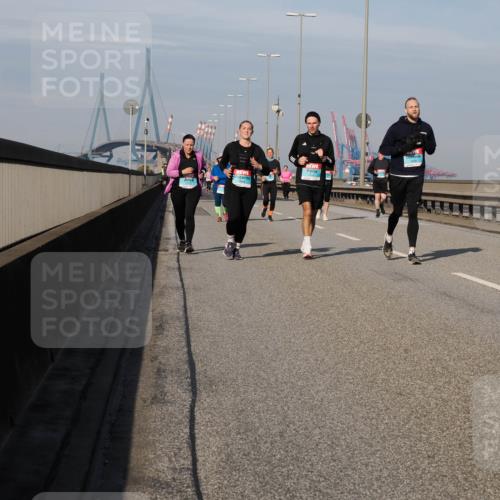 03.10.2025 - Köhlbrandbrückenlauf Fabian Wolf http://msf.ph/oto/9070383 03.10.2025 10:12:31 Position 3  meine-sportfotos.de
