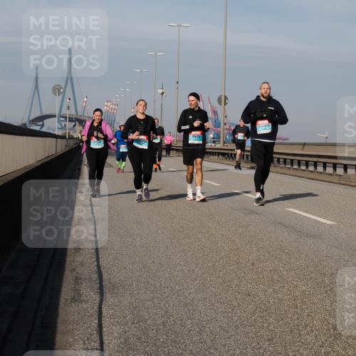 03.10.2025 - Köhlbrandbrückenlauf Fabian Wolf http://msf.ph/oto/9070389 03.10.2025 10:12:31 Position 3 2838 meine-sportfotos.de