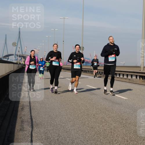 03.10.2025 - Köhlbrandbrückenlauf Fabian Wolf http://msf.ph/oto/9070432 03.10.2025 10:12:32 Position 3 3566, 2838 meine-sportfotos.de