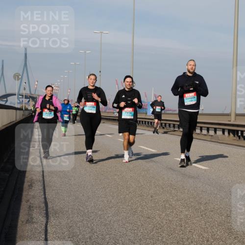 03.10.2025 - Köhlbrandbrückenlauf Fabian Wolf http://msf.ph/oto/9070450 03.10.2025 10:12:33 Position 3 3566, 2838 meine-sportfotos.de