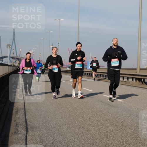 03.10.2025 - Köhlbrandbrückenlauf Fabian Wolf http://msf.ph/oto/9070457 03.10.2025 10:12:33 Position 3 2838 meine-sportfotos.de