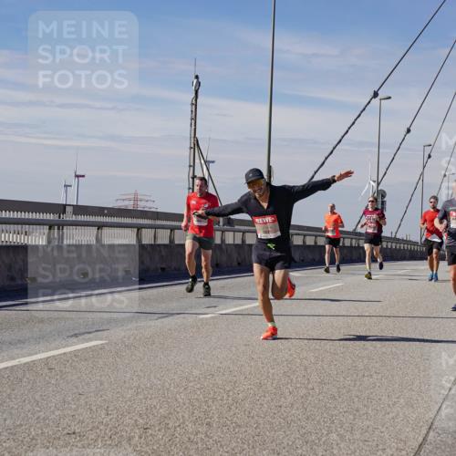 03.10.2025 - Köhlbrandbrückenlauf Michael Burmester http://msf.ph/oto/9070459 03.10.2025 12:34:32 Position 2  meine-sportfotos.de