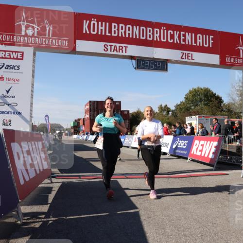 03.10.2025 - Köhlbrandbrückenlauf Lena Gebhardt http://msf.ph/oto/9070462 03.10.2025 13:35:42 Ziel 5356, 5517, 5539, 5680, 6079, 6396, 6508 meine-sportfotos.de