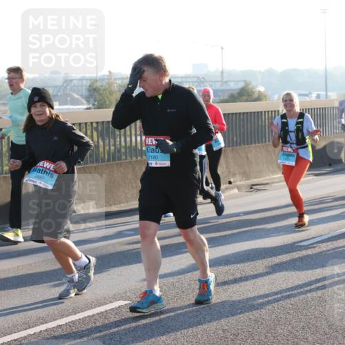 03.10.2025 - Köhlbrandbrückenlauf Lena Gebhardt http://msf.ph/oto/9070469 03.10.2025 09:24:24 Position 1 2897, 2180, 1709 meine-sportfotos.de