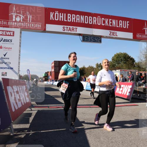 03.10.2025 - Köhlbrandbrückenlauf Lena Gebhardt http://msf.ph/oto/9070471 03.10.2025 13:35:42 Ziel 5356, 5517, 5539, 5680, 6079, 6396, 6508 meine-sportfotos.de