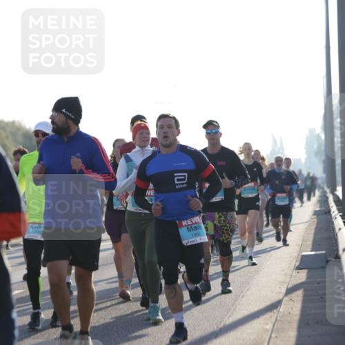 03.10.2025 - Köhlbrandbrückenlauf Jannik Wohlers http://msf.ph/oto/9070486 03.10.2025 09:17:34 Position 3 2806, 2942, 1902 meine-sportfotos.de