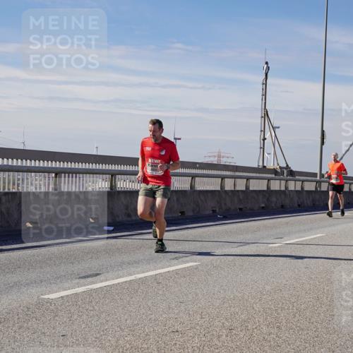03.10.2025 - Köhlbrandbrückenlauf Michael Burmester http://msf.ph/oto/9070502 03.10.2025 12:34:33 Position 2 2015, 5786 meine-sportfotos.de