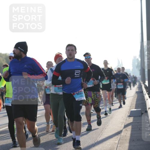 03.10.2025 - Köhlbrandbrückenlauf Jannik Wohlers http://msf.ph/oto/9070503 03.10.2025 09:17:35 Position 3 294, 1730, 1902 meine-sportfotos.de