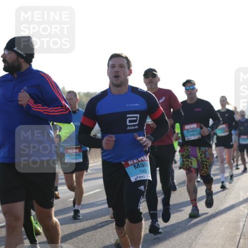 03.10.2025 - Köhlbrandbrückenlauf Jannik Wohlers http://msf.ph/oto/9070529 03.10.2025 09:17:36 Position 3 2880, 1902 meine-sportfotos.de